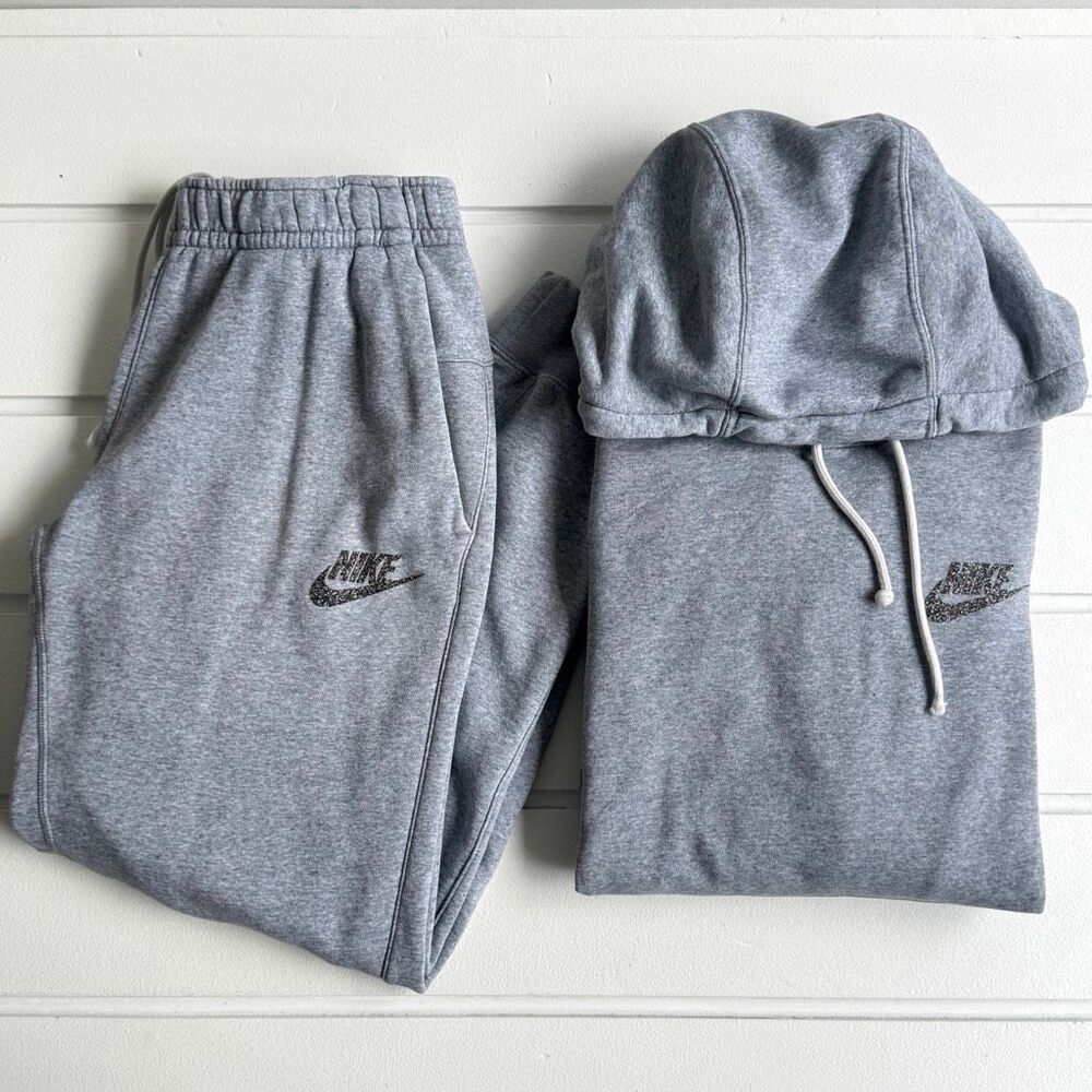 Nike Mens Recycled Regrind Club Hoodie and Joggers Size Small Bottoms Medium Top